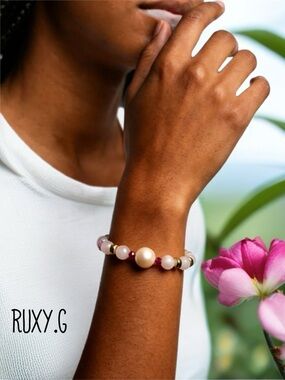 Pink Pearl & Rose Quartz w/ Swarovski crystals Beaded Bracelet